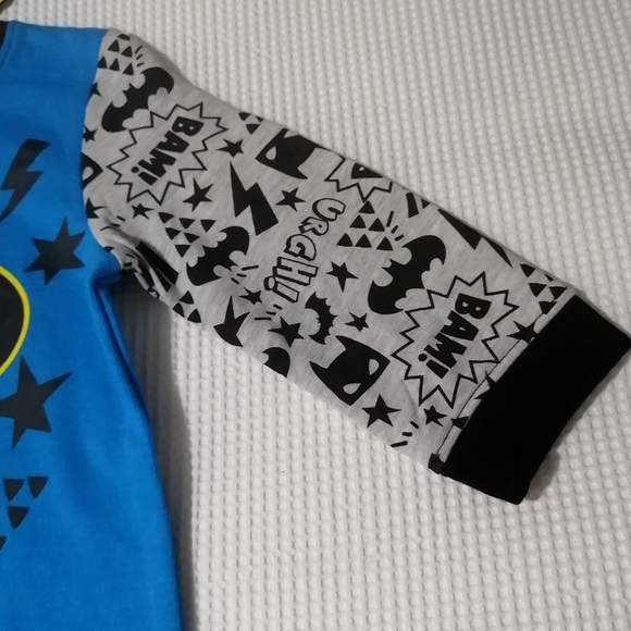 🔥SALE🔥 Batman DC Comics Baby Boy's Bodysuit Jumpsuit NWT Sizes 6-12M, 12-18M - Picture 3 of 9